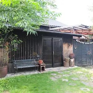 Yomogi Guest house